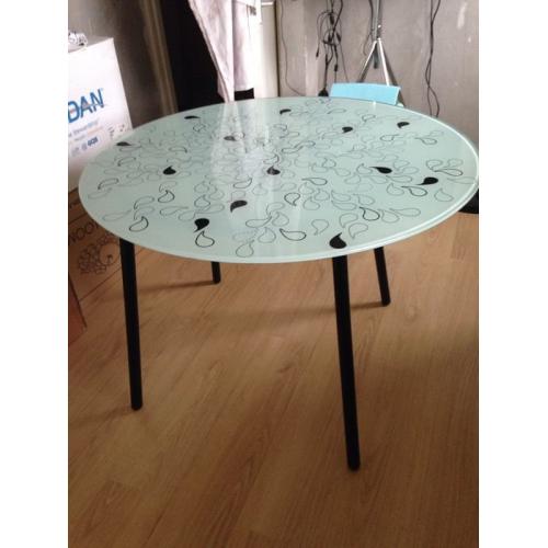 Lovely flowery table