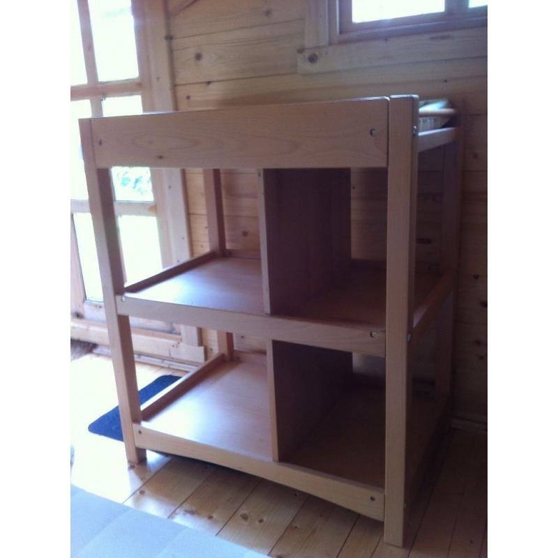 Changing table - Mamas and Papas