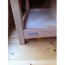Changing table - Mamas and Papas