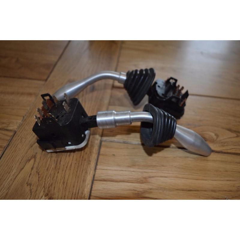 Indicator/mainbeam/wiper control stalks for Vauxhall vx220/Lotus Elise.