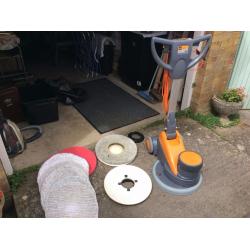 17" Taski Ergodisc 200 Rotary Machine with Drive Board & Shampoo Brush & Pads
