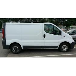 2008 VAUXHALL VIVARO 2700 SWB