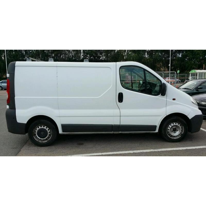 2008 VAUXHALL VIVARO 2700 SWB