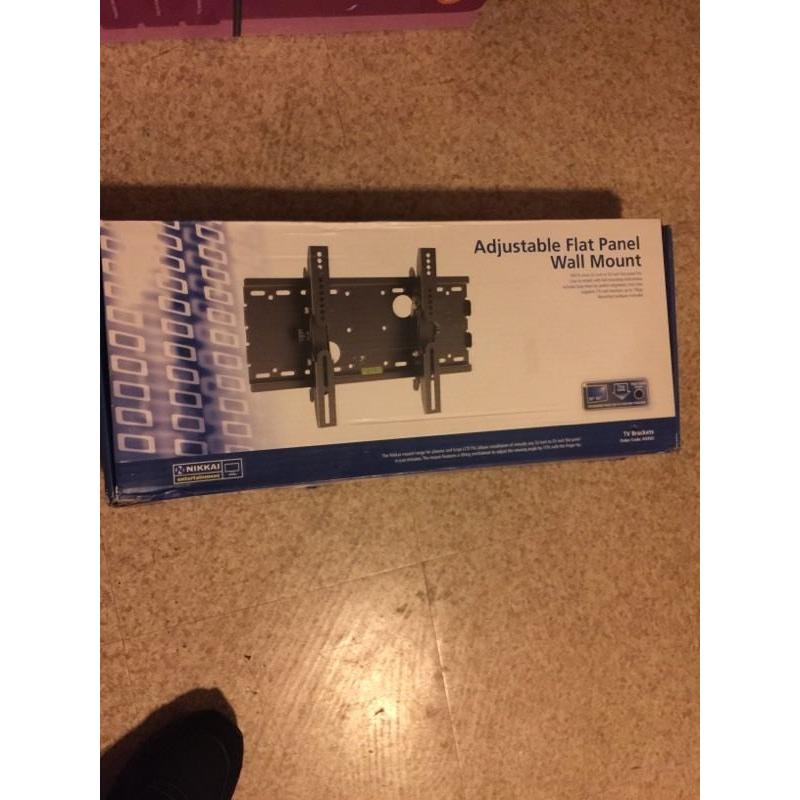 Adjustable flat panel wall mount upto 55 inch