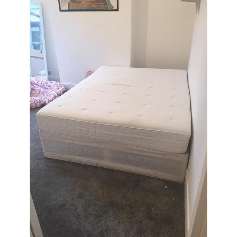 3 seater West Elm sofa, King Size mattress and base! ALL MUST GO.