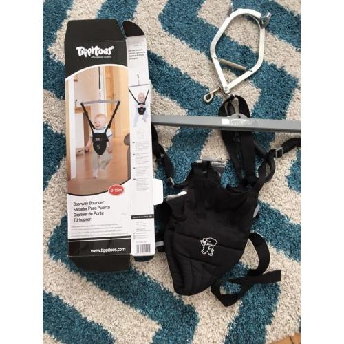 Tippitoes door bouncer in like new condition