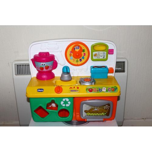 Chicco musical learning kitchen for babies and toddlers