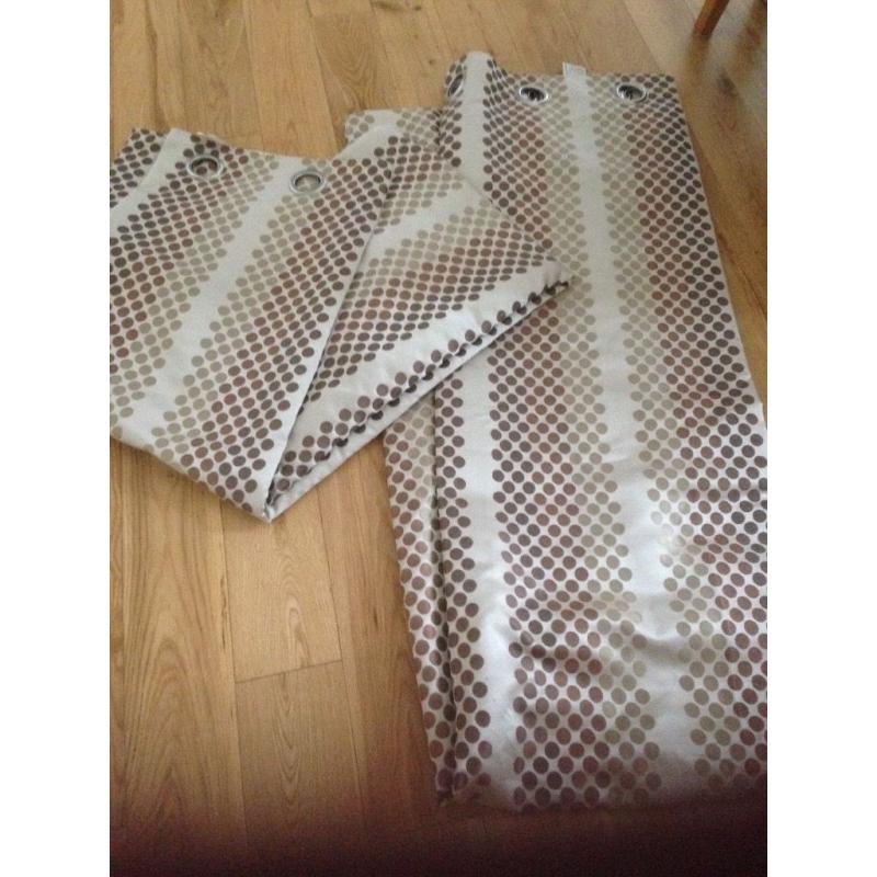 Eyelet lined curtains 66 x 90in