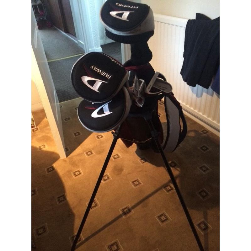 Golf clubs. ( kids)