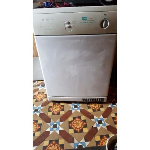 Tumble dryer condensor type
