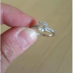 9ct cubic zirconia