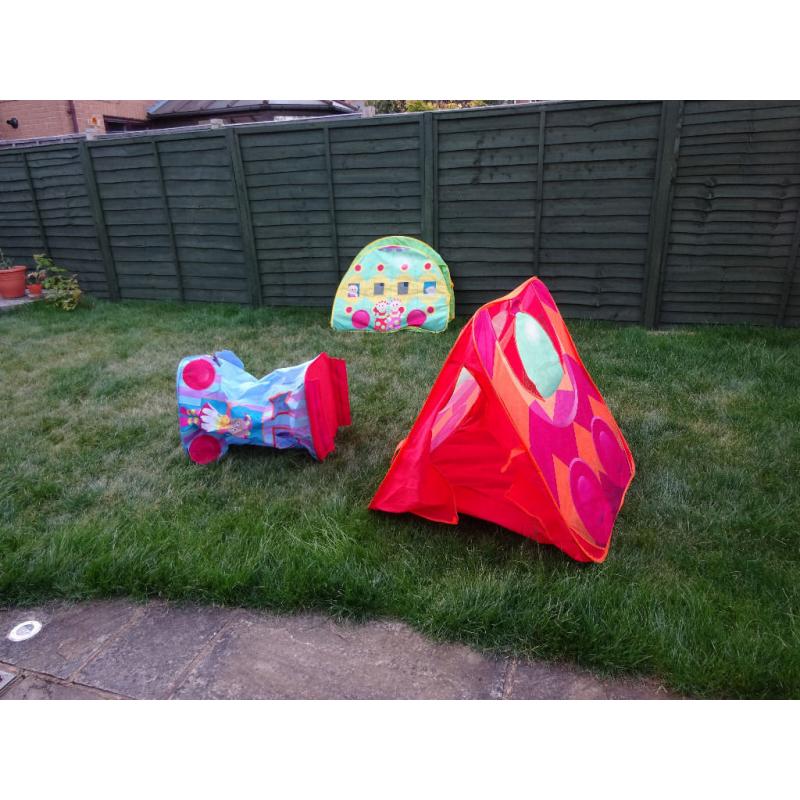 Children's play tent/play den