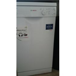 Bosch SPS40C12GB Classixx 9 Place Slimline Freestanding Dishwasher