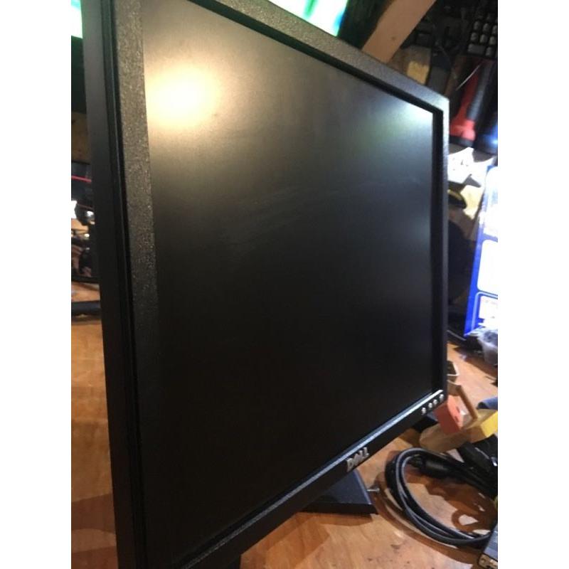 Dell 17" TFT computer monitor