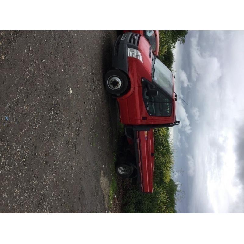 2009 ford transit twin wheel truck in very good condition serviced every 15000 miles 6 speed truck