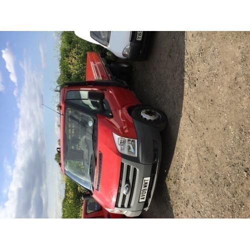 2009 ford transit twin wheel truck in very good condition serviced every 15000 miles 6 speed truck