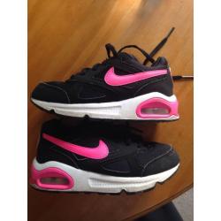 Little girls Nike trainers 10