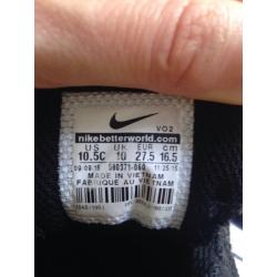 Little girls Nike trainers 10