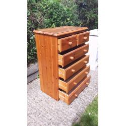 Chest of 2 over 4 drawers - pine