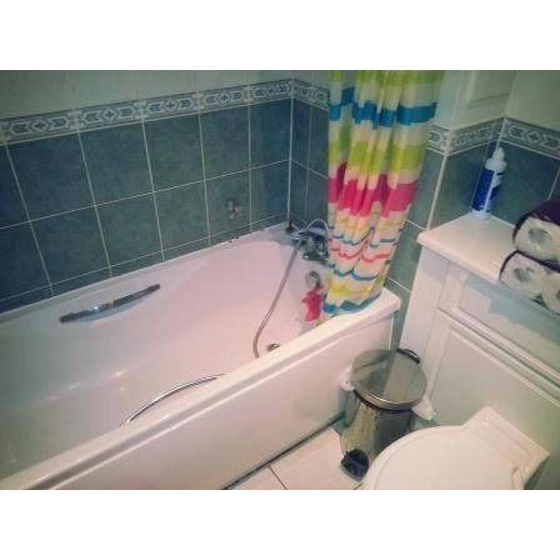 LIVE IN LUXURY FOR UNBELIAVABLE PRICE! BILL INCLUDED! RIVER