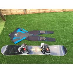 SNOWBOARD WITH BIDINGS + CLOTHES