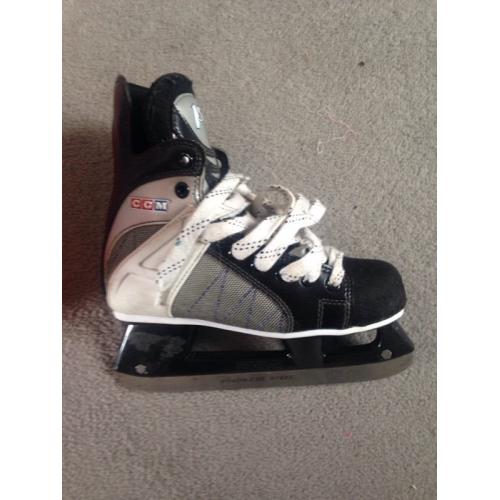 CCM HOCKEY BOOTS