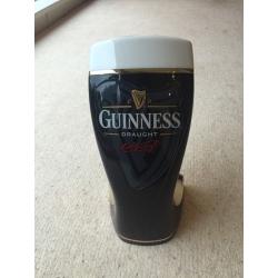 Guinness pub beer font