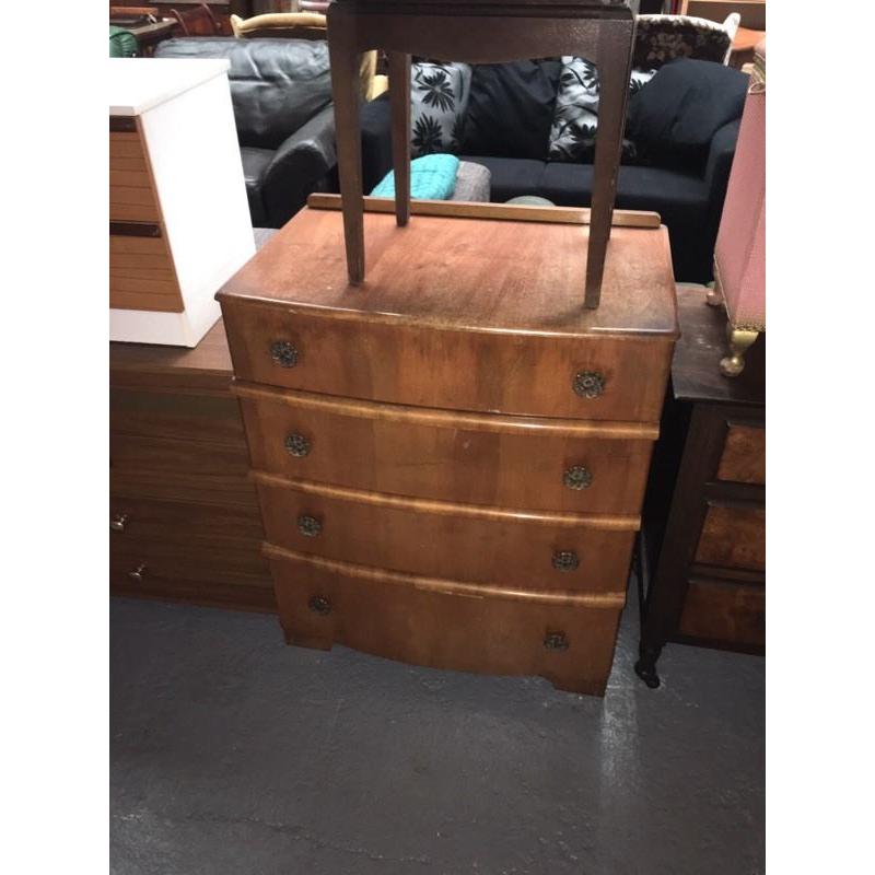 BEDROOM FURNITURE / WARDROBES / DRESSING TABLES / DRAWERS