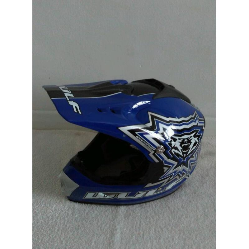 Wulfsport kids off road full face helmet.