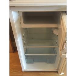Nearly new Fridge+freezer to sell.