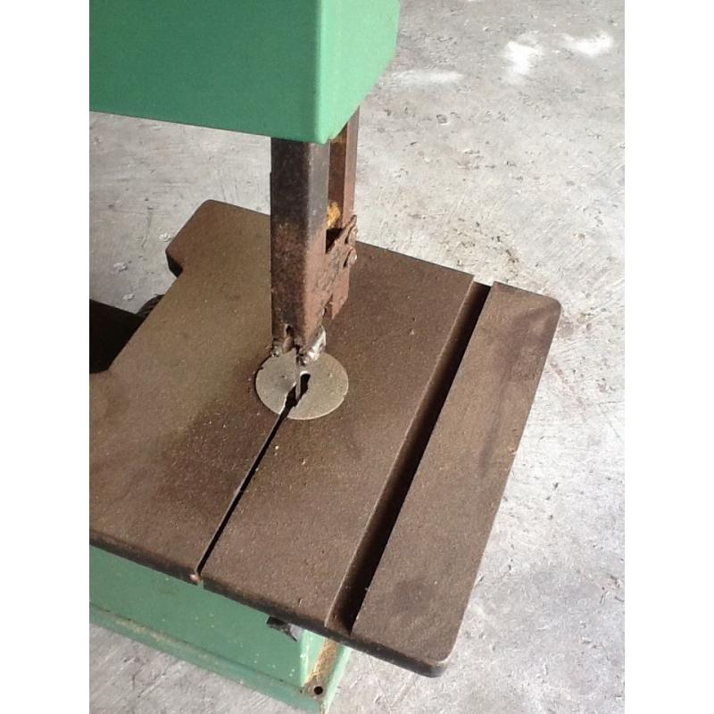 Sealey woodcutting bandsaw