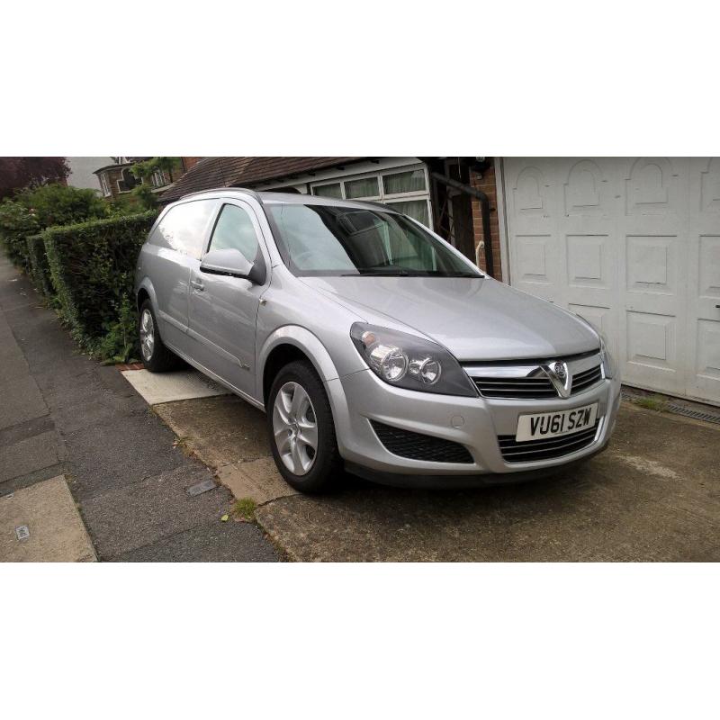 vauxhall astra sportive 1.7CDTI MOT til 2017, was reg in 2012.