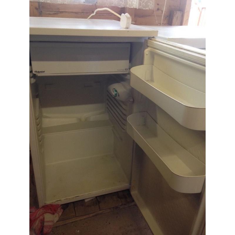 Hotpoint fridge spares/repairs - free to uplift