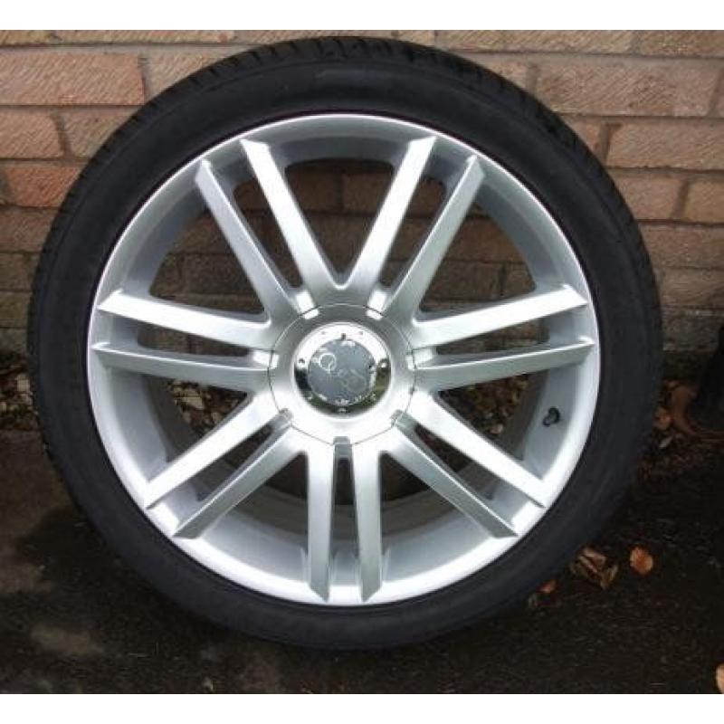 Set of 4 19" Alloy Wheels