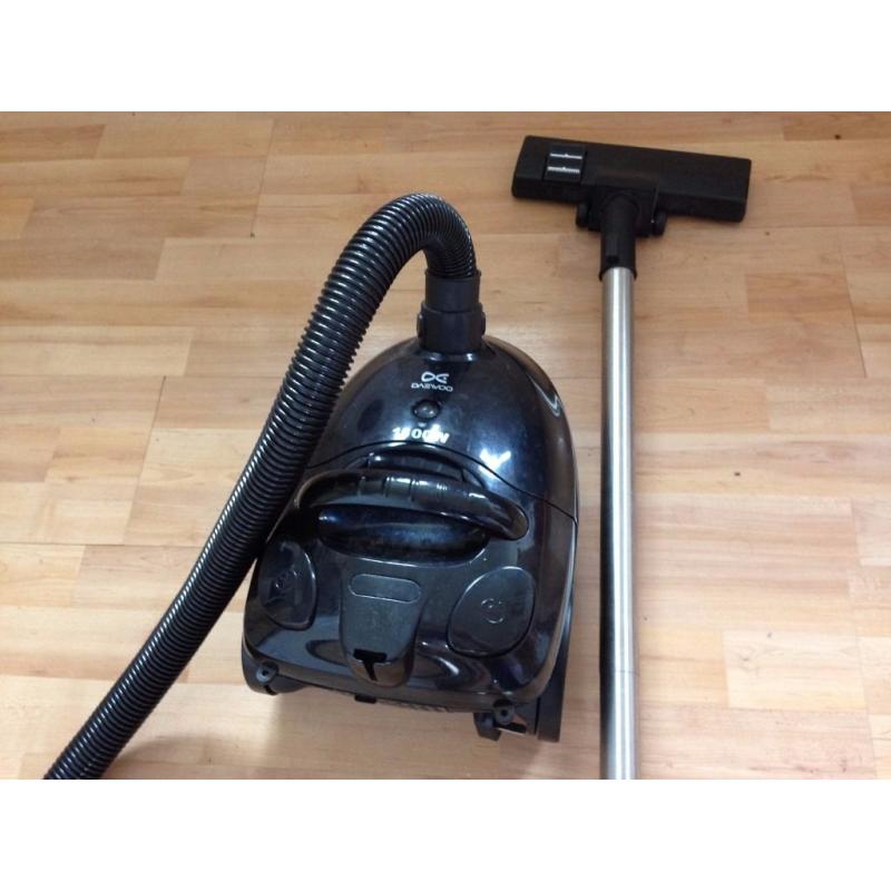 DAEWOO Vacuum Cleaner