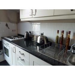 Kitchen units, worktop and sink