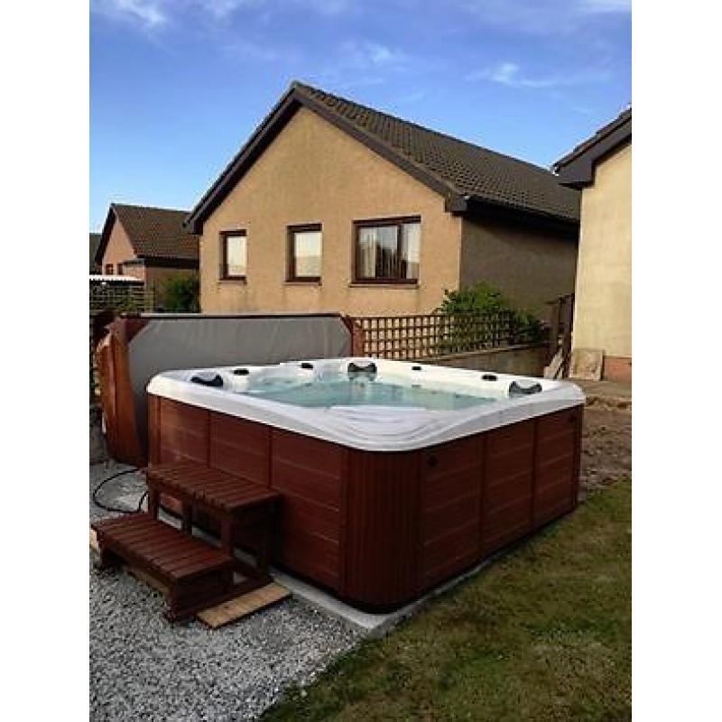 Brand New 5 Seat Balboa Hot Tub - Two Lounge Seats! Free Delivery & Installation