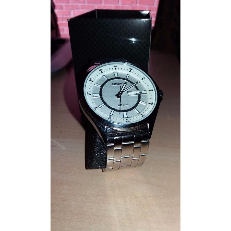 CASIO MEN'S WATCH
