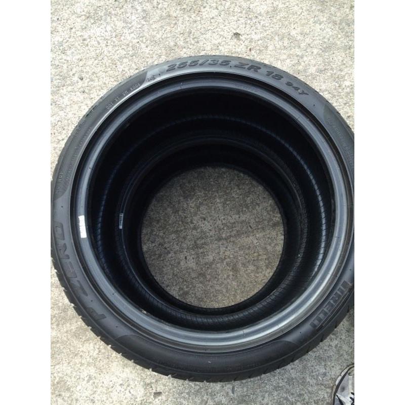 255/35/18 Pirelli p zero tyres x2
