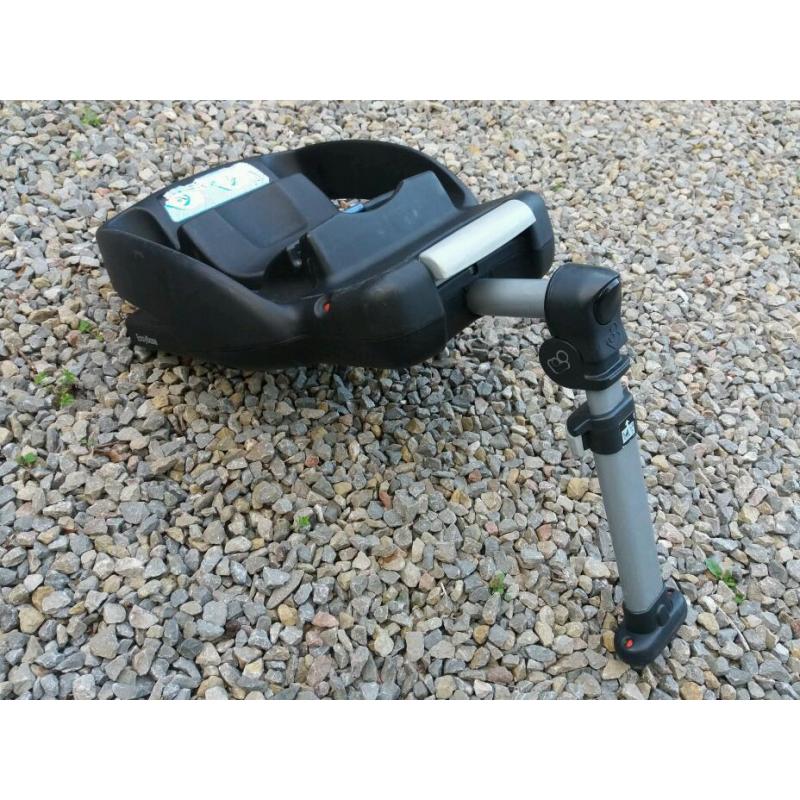 Maxi Cosi baby seat base