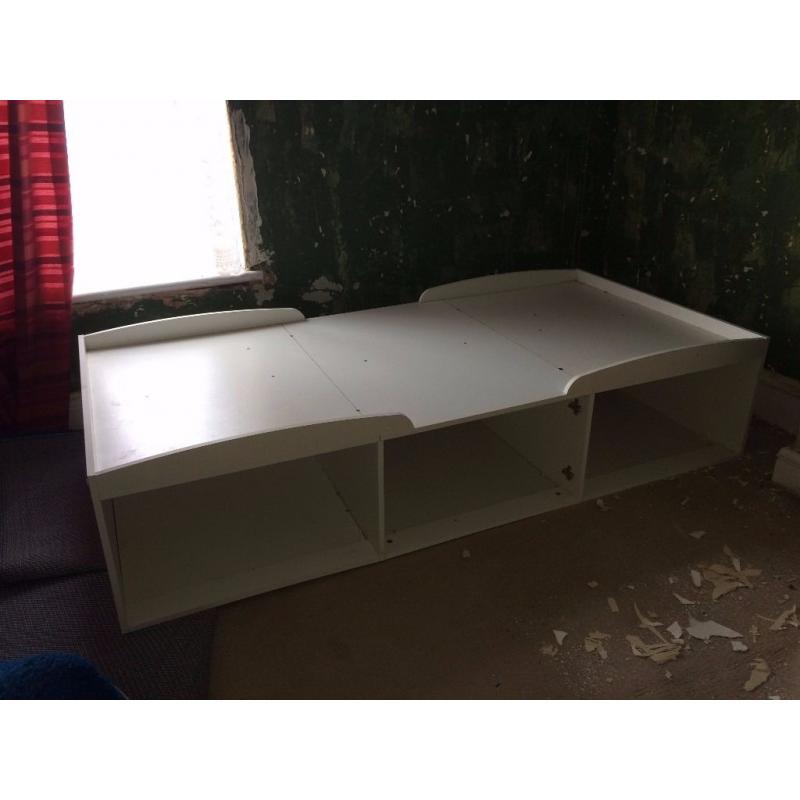 Single bed frame with storage space