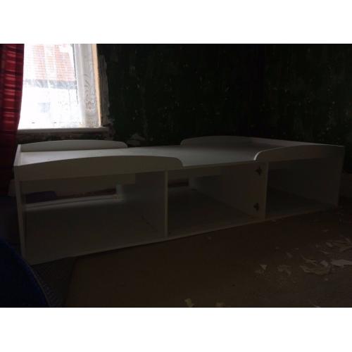 Single bed frame with storage space