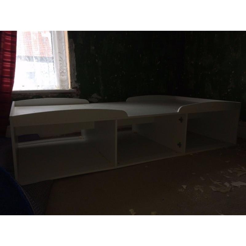 Single bed frame with storage space