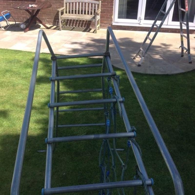 Tp monkey bars and scrambling net