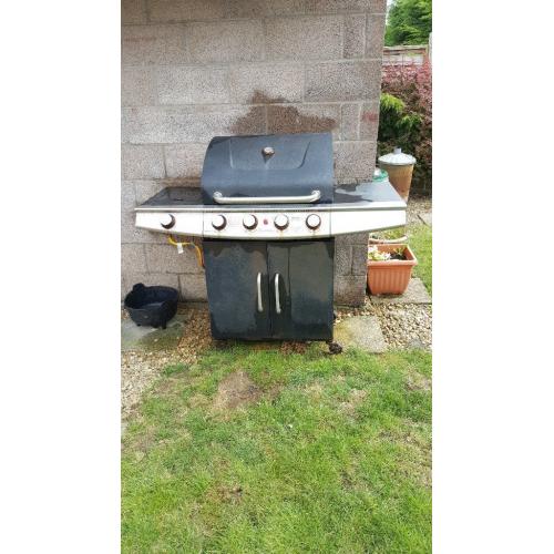 4 Burner gas BBQ.