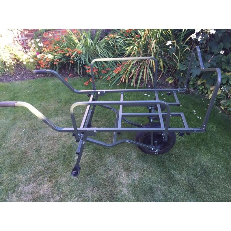 CARP BARROW VGC HARLDY USED