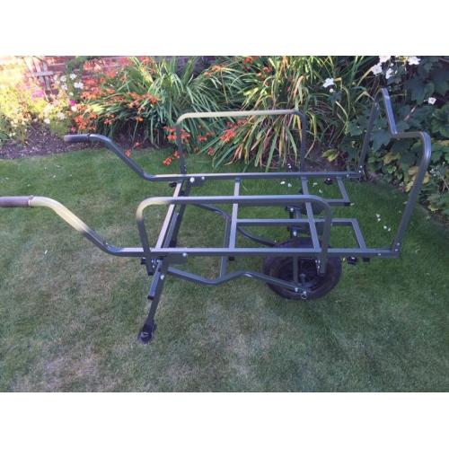 CARP BARROW VGC HARLDY USED