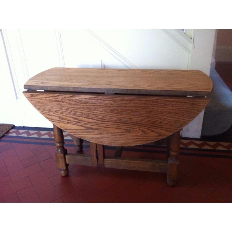 Lovely Vintage Characterful Coffee or Foldable Drop Leaf Gate Leg Ocassional Table