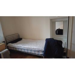 Looking for a nice person to share a clean and cosy double room