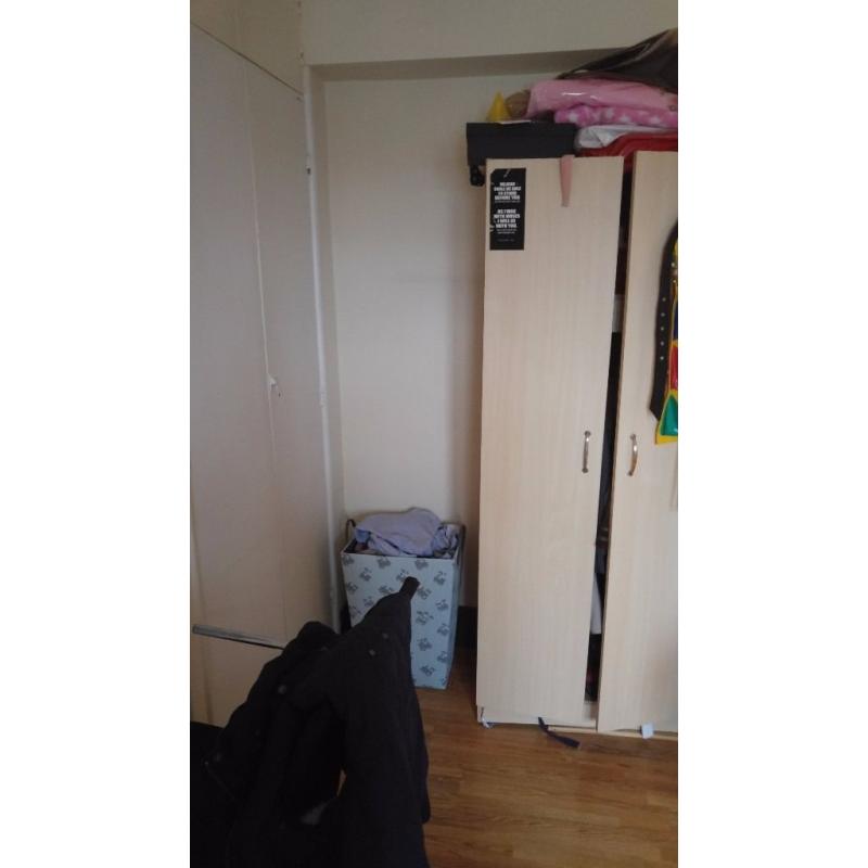 Looking for a nice person to share a clean and cosy double room